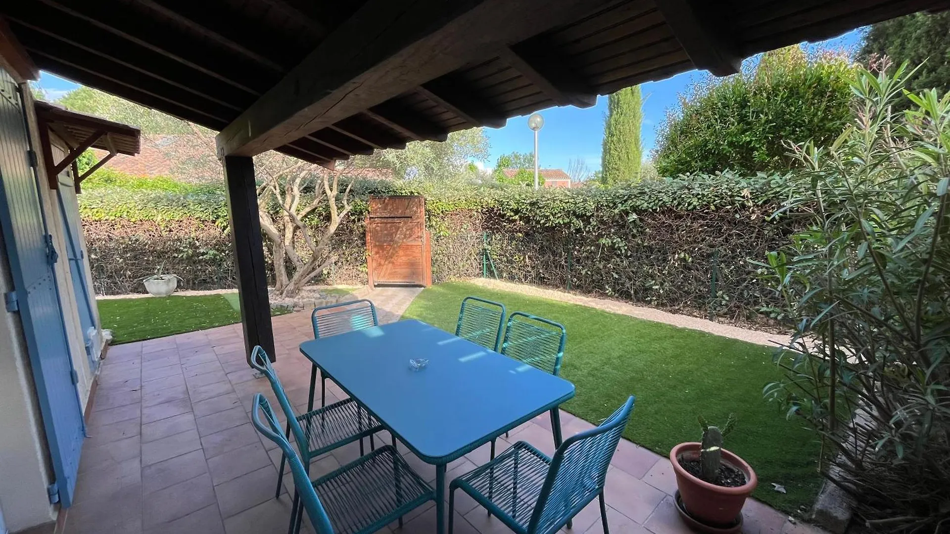 Holiday home Maison Provencale Eyguieres